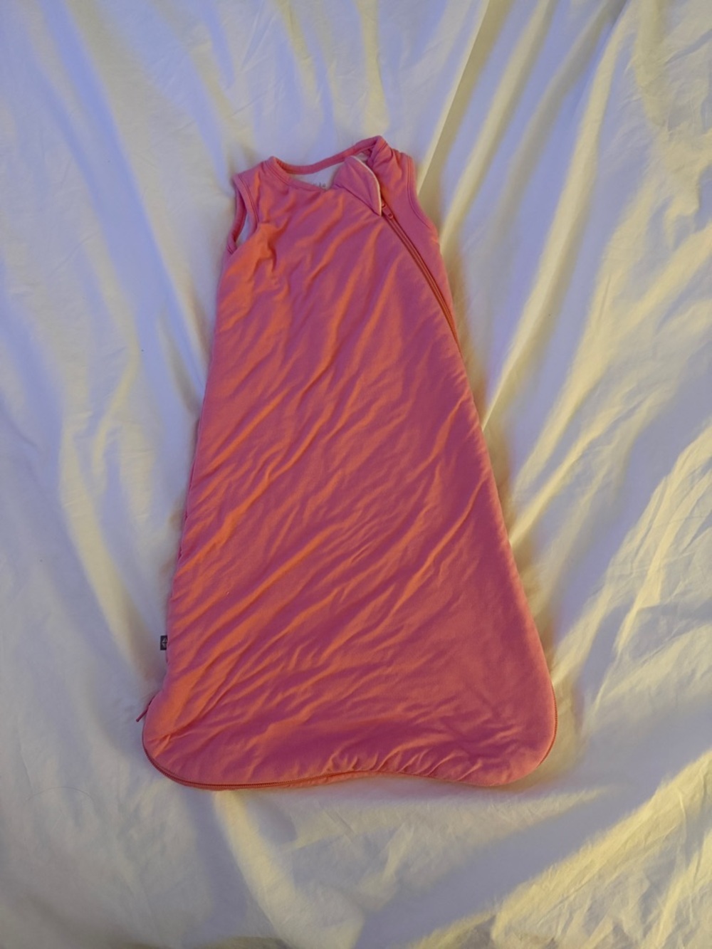 Kyte BABY White and Pink Sleeveless Zippered Sleep Sack